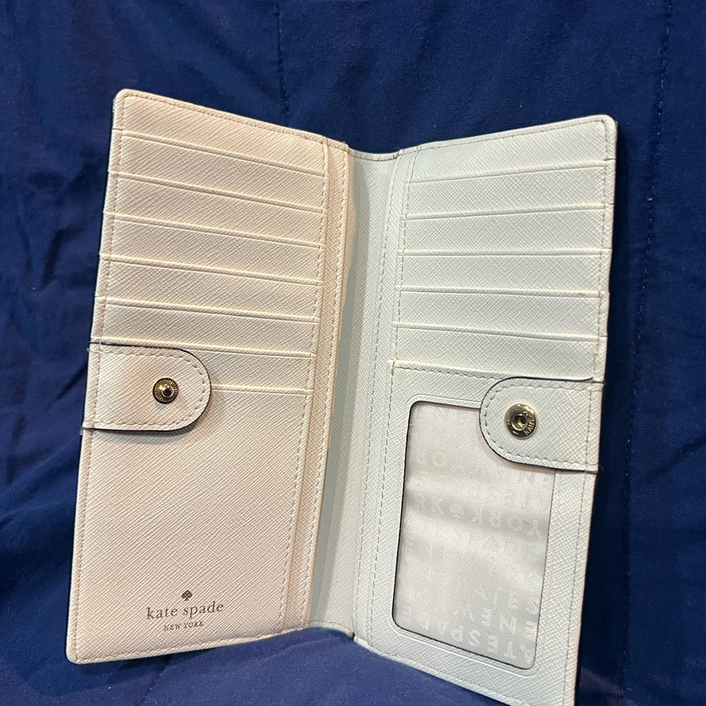 Kate Spade ♠️ Wallet - Picture 4 of 6
